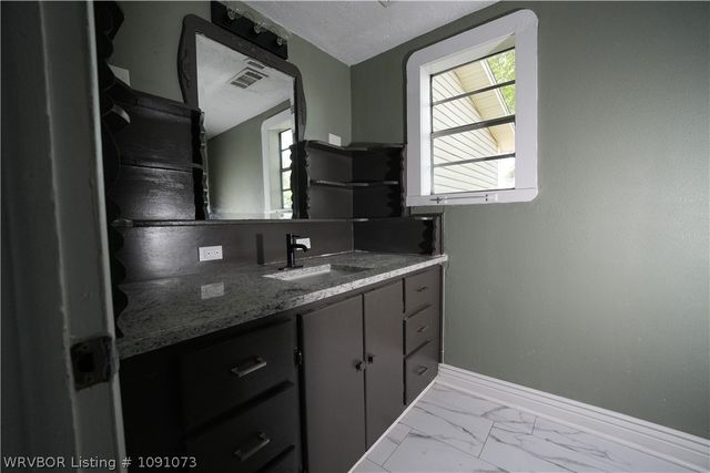 409 Drennen, Van Buren, AR 72956
