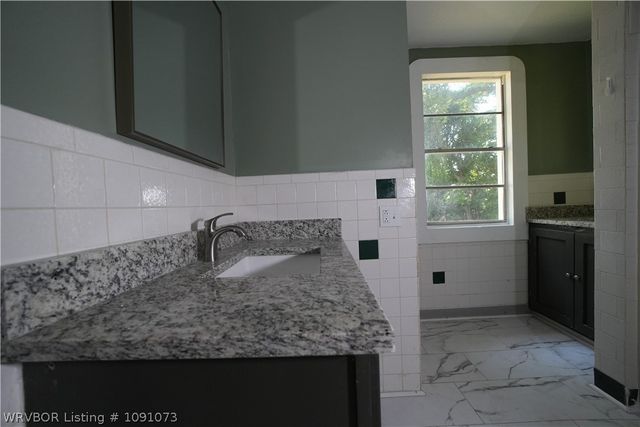 409 Drennen, Van Buren, AR 72956