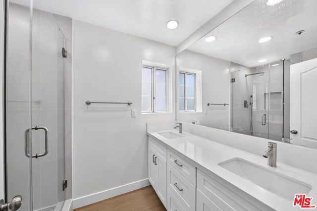 538 Glenwood Road 1, Glendale, CA 91202