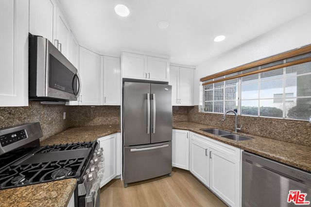 538 Glenwood Road 1, Glendale, CA 91202