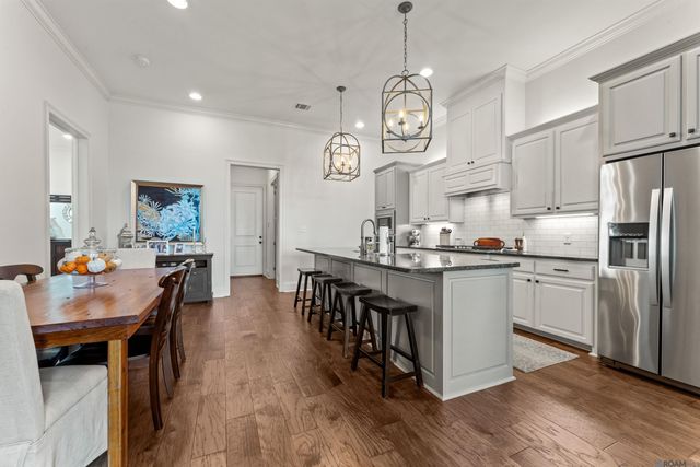 2196 Iberville Ave, Zachary, LA 70791