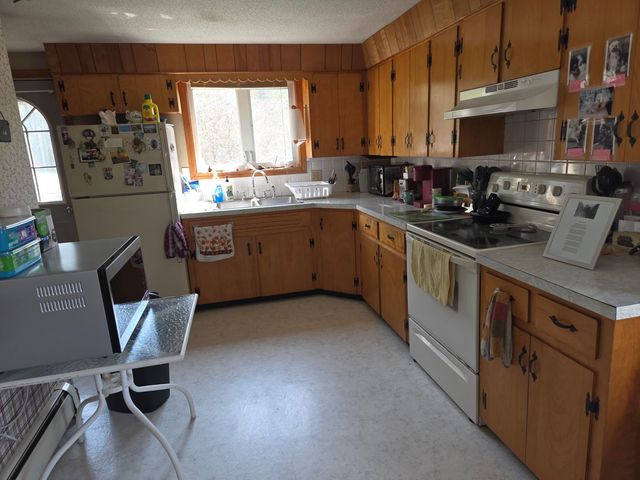62 Schuler Road, Derby, VT 05829