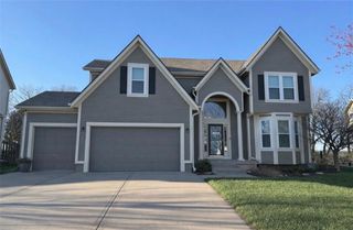 21814 W 95th Terrace, Lenexa, KS 66220