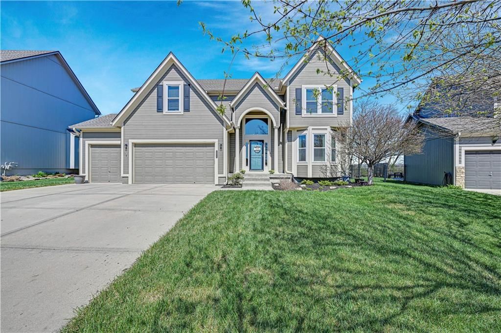 21814 W 95th Terrace, Lenexa, KS 66220