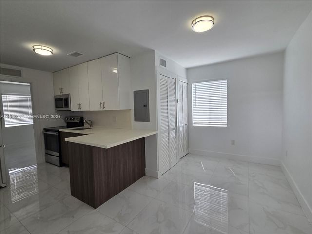 1646 NW 1st Pl 1, Miami, FL 33136