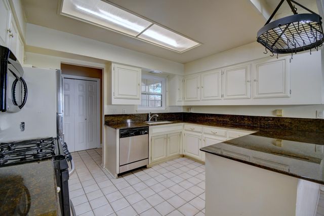 3804 Denise Court NE, Albuquerque, NM 87111