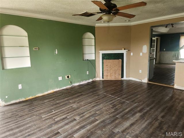 3021 Carlyle Avenue, Belleville, IL 62221