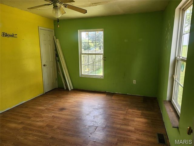 3021 Carlyle Avenue, Belleville, IL 62221
