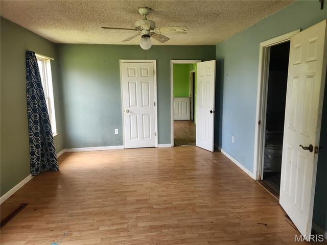 3021 Carlyle Avenue, Belleville, IL 62221