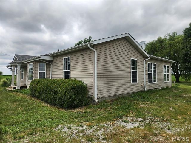 3021 Carlyle Avenue, Belleville, IL 62221