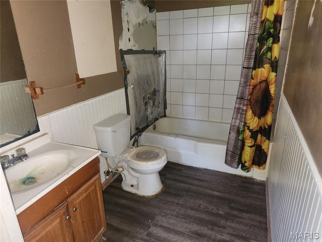 3021 Carlyle Avenue, Belleville, IL 62221