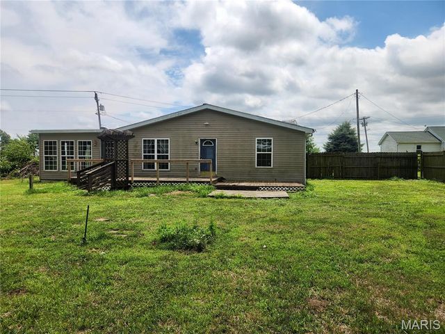 3021 Carlyle Avenue, Belleville, IL 62221