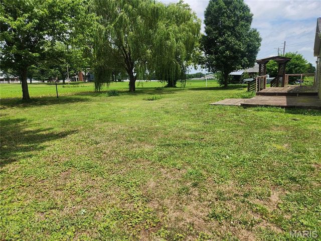 3021 Carlyle Avenue, Belleville, IL 62221