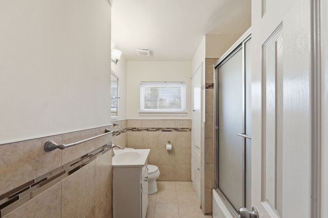 1809 James Street, Irving, TX 75061