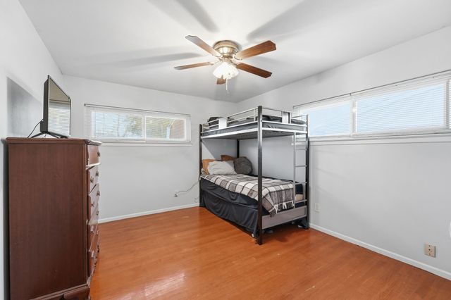 1809 James Street, Irving, TX 75061