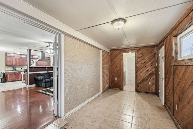 1809 James Street, Irving, TX 75061