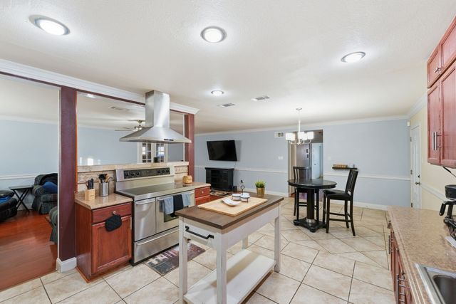 1809 James Street, Irving, TX 75061