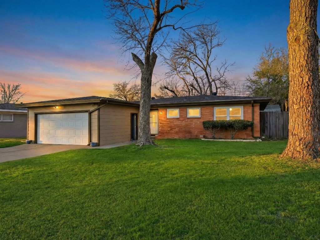 1809 James Street, Irving, TX 75061