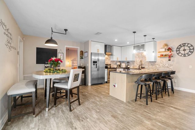 12301 NW 29th St, Sunrise, FL 33323