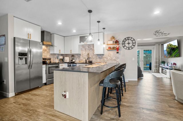 12301 NW 29th St, Sunrise, FL 33323