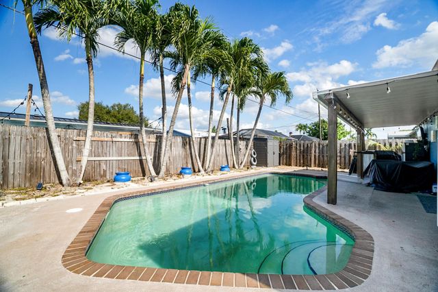 12301 NW 29th St, Sunrise, FL 33323