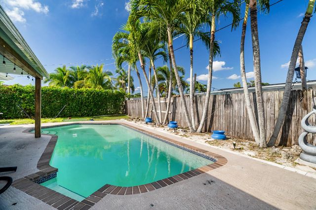 12301 NW 29th St, Sunrise, FL 33323