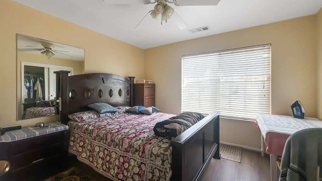 Image 7 of property listing at 3004 Northhill Street, Selma, CA 93662