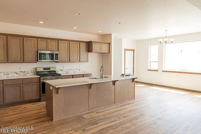 4524 E Davin DR, Post Falls, ID 83854