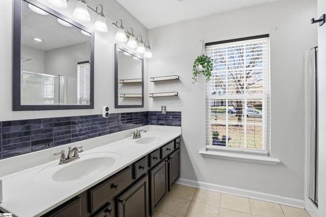 237 Kittiwake Lane, Boiling Springs, SC 29316