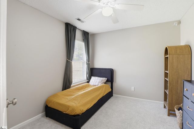 237 Kittiwake Lane, Boiling Springs, SC 29316