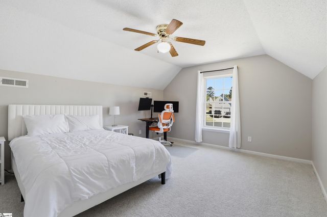 237 Kittiwake Lane, Boiling Springs, SC 29316