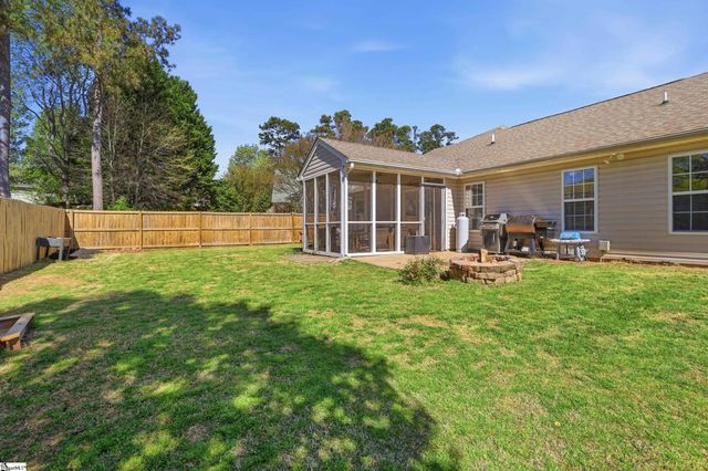 237 Kittiwake Lane, Boiling Springs, SC 29316