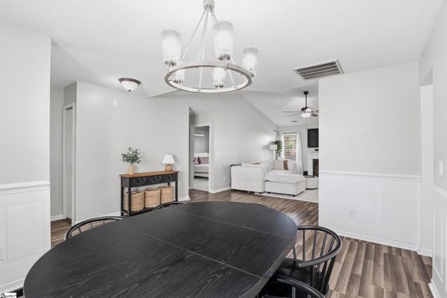 237 Kittiwake Lane, Boiling Springs, SC 29316