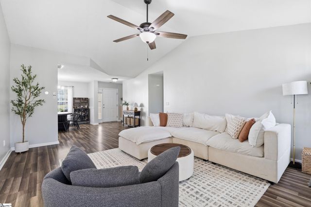 237 Kittiwake Lane, Boiling Springs, SC 29316