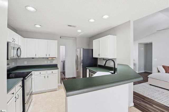 237 Kittiwake Lane, Boiling Springs, SC 29316