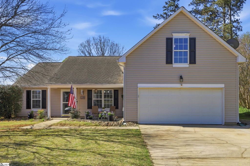 237 Kittiwake Lane, Boiling Springs, SC 29316