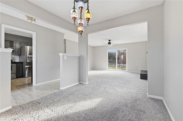 16515 E 35th Terrace, Independence, MO 64055