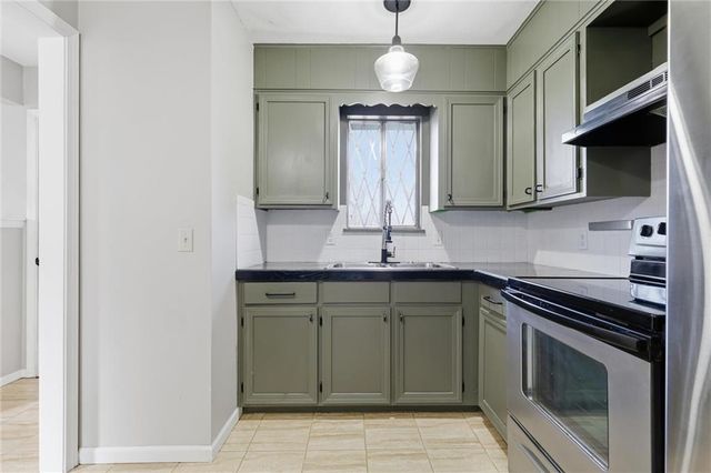 16515 E 35th Terrace, Independence, MO 64055