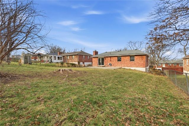 16515 E 35th Terrace, Independence, MO 64055