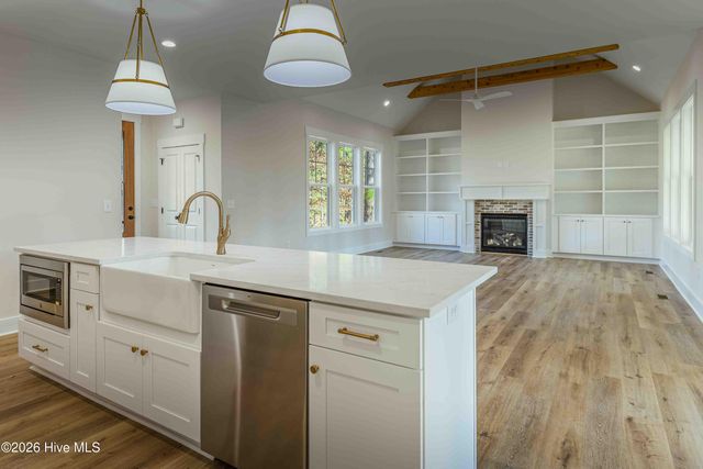 106 Fox Den Drive, West End, NC 27376