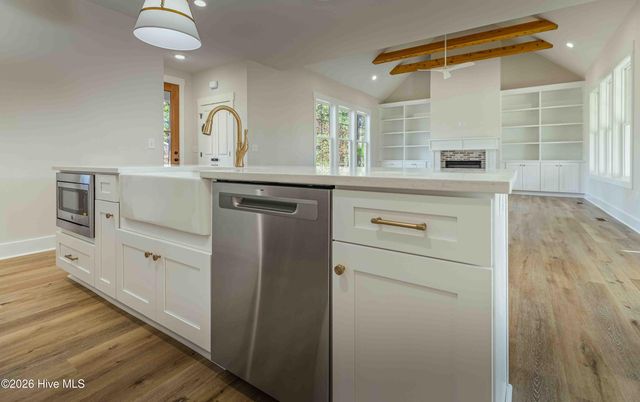 106 Fox Den Drive, West End, NC 27376