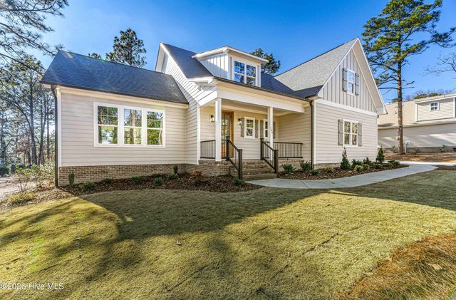 106 Fox Den Drive, West End, NC 27376