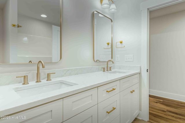 106 Fox Den Drive, West End, NC 27376