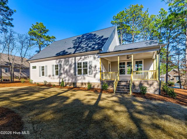 106 Fox Den Drive, West End, NC 27376