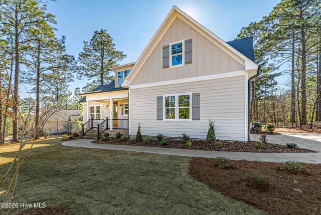 106 Fox Den Drive, West End, NC 27376