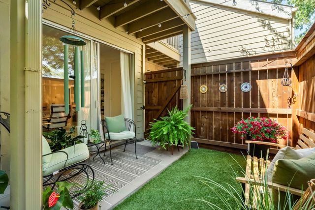 2100 Tanglewilde Street 141, Houston, TX 77063