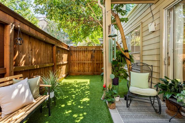 2100 Tanglewilde Street 141, Houston, TX 77063
