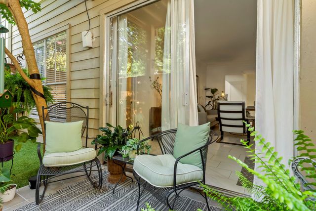 2100 Tanglewilde Street 141, Houston, TX 77063