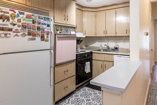 39 Garrison Rd. 2, Brookline, MA 02445