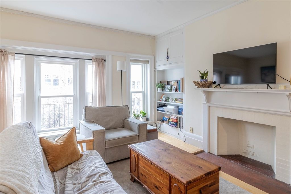 39 Garrison Rd. 2, Brookline, MA 02445